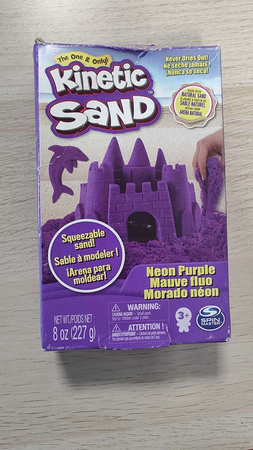 OUTLET Piasek kinetyczny Kinetic Sand fioletowy 227 g USZKODZONE OPAKOWANIE