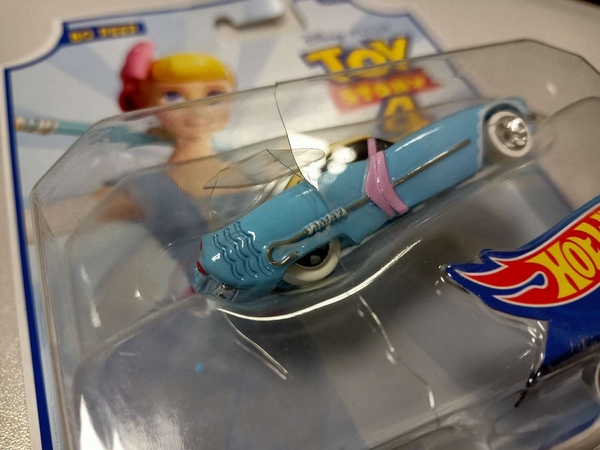 Hot Wheels Toy Story 4 autko Bo Peep USZKODZONE OPAKOWANIE