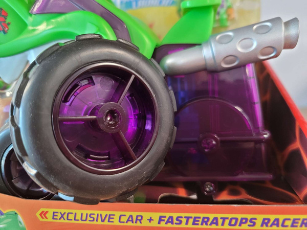 OUTLET Zestaw T-Racers T-Rex Mega Wheels Auto wyrzutnia i kierowca WADLIWY