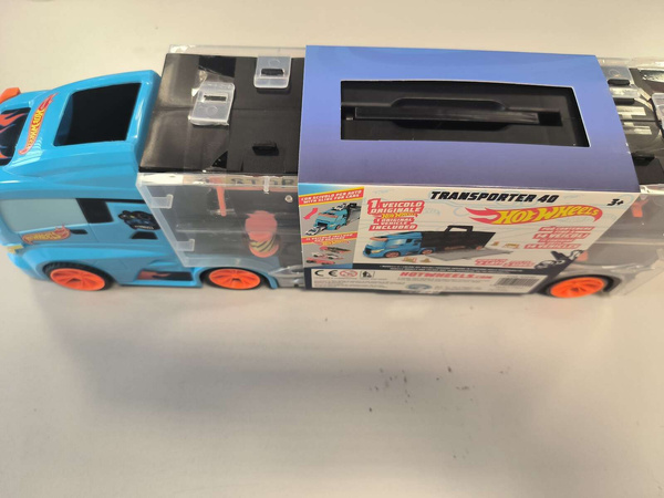 OUTLET Hot Wheels Transporter na 14 aut + 1 auto i znaki drogowe WADLIWY